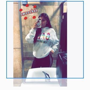 Meet your Posher, Madison